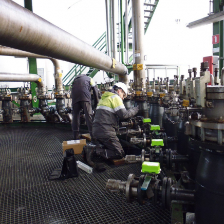 NEON Valve Sensor Installation at Vlaardingen